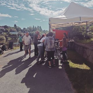 Včerejšek byl pro mě splněný sen! Poprvé jsem stála za vlastním stánkem a nabízela vám svou kávu a farmářské produkty ☕...